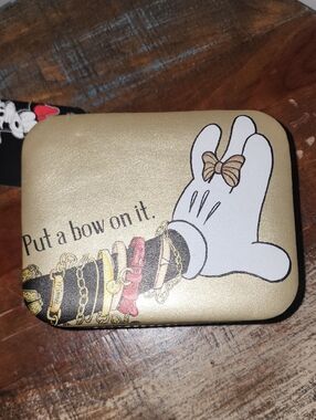 Disney Minnie Metallic Gold Bow Jewelry Case Playful Bow Design Travel NWT